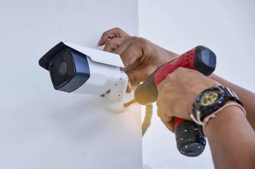<span style="font-weight: bold;">MANTENIMIENTO Y RENTA DE EQUIPOS DE SEGURIDAD</span><br>